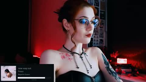 Snapshot of isabelle_stern chatting on 10/22/25, 03:56 Madame Isabelle online show from 10/22/25, 03:56