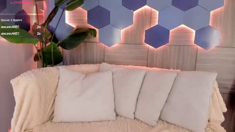 Snapshot of isabellestorm chatting on 07/08/26, 03:55 online show from 07/08/26, 03:55