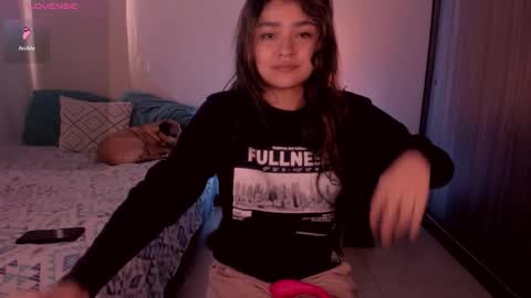 Snapshot of isabelprietoo chatting on 01/12/26, 12:54 Isa online show from 01/12/26, 12:54