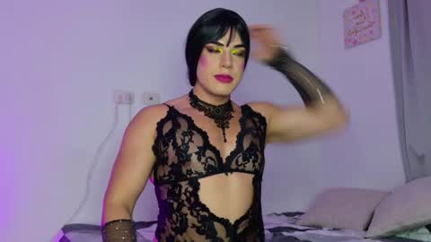 Snapshot of isahilton1 chatting on 10/16/25, 06:09 Isabella Hilton online show from 10/16/25, 06:09