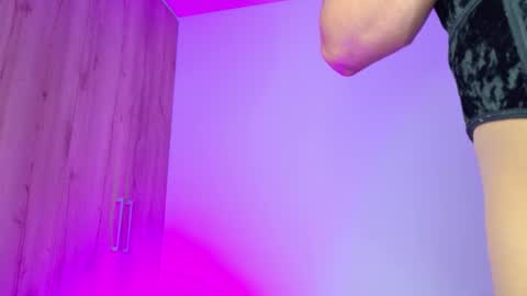 Snapshot of isahilton1 chatting on 03/05/26, 12:45 Isabella Hilton online show from 03/05/26, 12:45