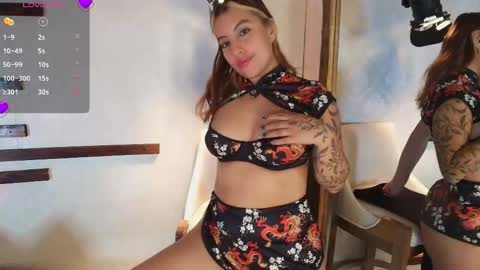 Snapshot of isamoon_ chatting on 03/20/26, 12:32 Isa online show from 03/20/26, 12:32