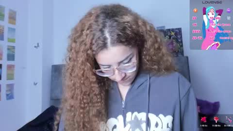 Snapshot of isangel_ chatting on 03/05/25, 03:40 Isabela  online show from 03/05/25, 03:40