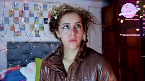 Snapshot of isangel_ chatting on 02/15/26, 07:51 Isabela online show from 02/15/26, 07:51