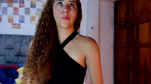 Snapshot of isangel_ chatting on 04/16/26, 02:34 Isabela online show from 04/16/26, 02:34