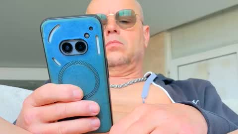 isanin online show from 05/02/26, 12:54