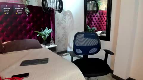 I S A  S AN D E R S  online show from 11/09/25, 07:01