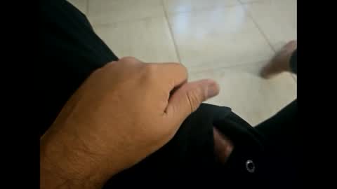 Snapshot of iscrewinutibolt chatting on 12/29/24, 10:56 Carlos online show from 12/29/24, 10:56