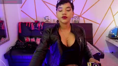 isabela online show from 11/05/25, 11:16