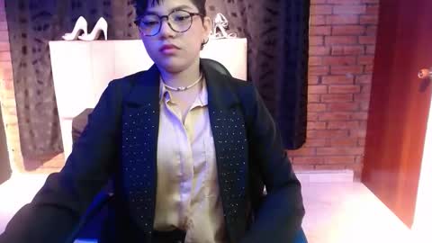 isabela online show from 02/09/26, 03:54
