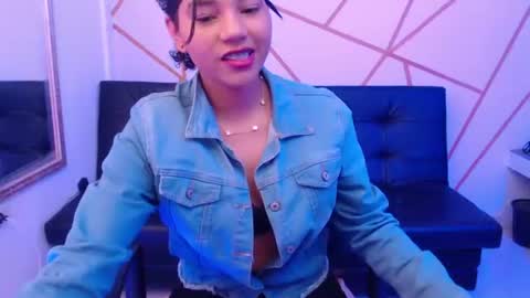 Snapshot of ise_lunny chatting on 06/11/26, 03:04 isabela online show from 06/11/26, 03:04