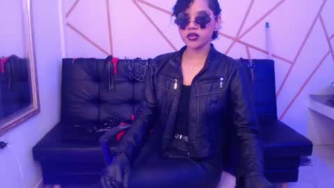 Snapshot of ise_lunny chatting on 06/20/26, 04:04 isabela online show from 06/20/26, 04:04