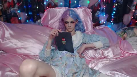 Snapshot of iselestias chatting on 01/09/26, 10:55 Sele online show from 01/09/26, 10:55