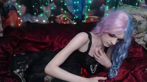 Snapshot of iselestias chatting on 02/04/26, 10:26 Sele online show from 02/04/26, 10:26