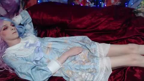 Snapshot of iselestias chatting on 02/14/26, 09:11 Sele online show from 02/14/26, 09:11