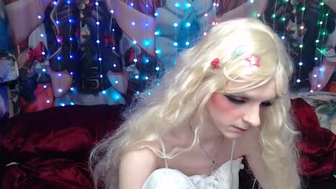 Snapshot of iselestias chatting on 02/25/26, 09:57 Sele online show from 02/25/26, 09:57