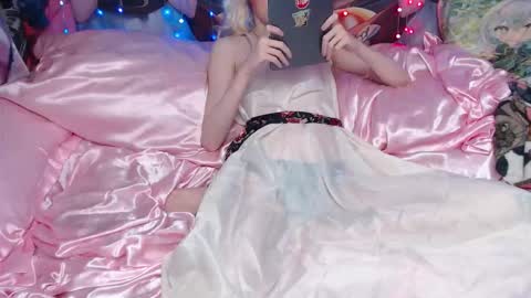 Snapshot of iselestias chatting on 03/07/26, 10:40 Sele online show from 03/07/26, 10:40