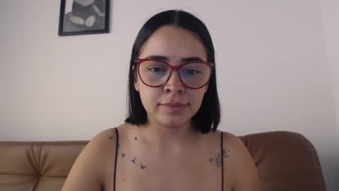 Emma online show from 10/19/25, 04:40