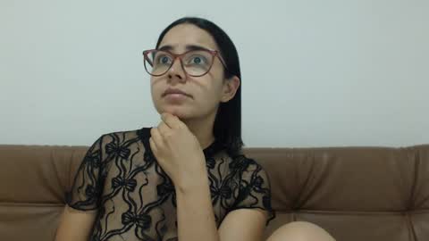 Emma online show from 11/08/25, 03:07