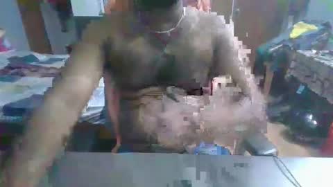 Snapshot of isha147 chatting on 01/31/25, 05:10 Horny boy online show from 01/31/25, 05:10