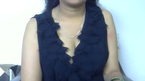 Snapshot of ishika_ishu chatting on 09/12/25, 03:17 ishika_ishu online show from 09/12/25, 03:17