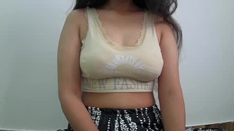 Snapshot of ishika_singh_ chatting on 07/13/26, 02:14 ishika_singh_ online show from 07/13/26, 02:14