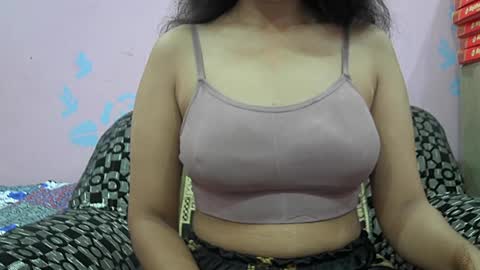 Snapshot of ishika_singh_ chatting on 07/30/26, 02:54 ishika_singh_ online show from 07/30/26, 02:54
