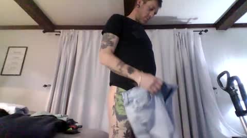 Snapshot of ishouldntbeonhereagain chatting on 05/23/26, 08:40 Daddy Master Master Daddy online show from 05/23/26, 08:40