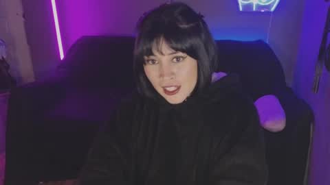 Snapshot of isis_diosa chatting on 02/01/25, 11:10 Ana Maria online show from 02/01/25, 11:10