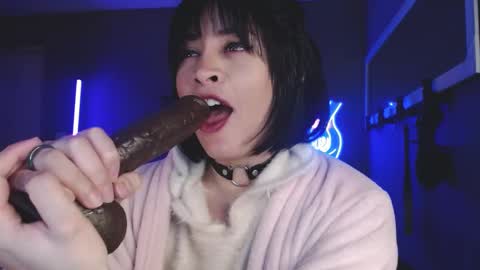 Snapshot of isis_diosa chatting on 02/03/25, 10:54 Ana Maria online show from 02/03/25, 10:54