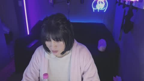 Snapshot of isis_diosa chatting on 02/04/25, 02:07 Ana Maria online show from 02/04/25, 02:07