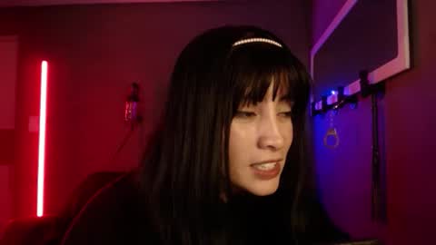 Snapshot of isis_diosa chatting on 11/15/25, 06:44 Ana Maria online show from 11/15/25, 06:44