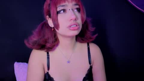 Snapshot of isisjones18 chatting on 09/15/25, 04:12 Isisjones18 online show from 09/15/25, 04:12