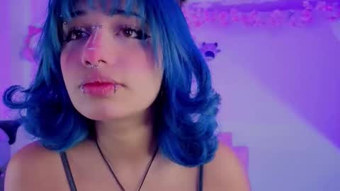 Snapshot of isisjones18 chatting on 01/17/26, 07:28 Isisjones18 online show from 01/17/26, 07:28