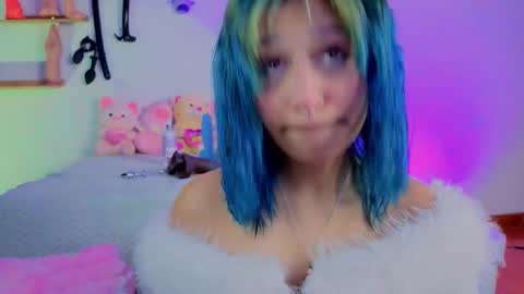 Snapshot of isisjones18 chatting on 03/12/26, 12:11 Isisjones18 online show from 03/12/26, 12:11