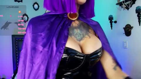 Snapshot of isisraichuu chatting on 01/06/26, 07:17 Isis Raichu online show from 01/06/26, 07:17