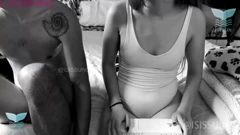 Isis SUN online show from 11/04/25, 03:33