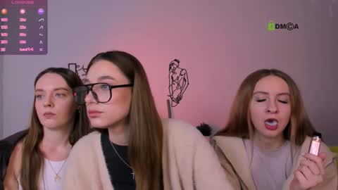 Snapshot of isla_dior chatting on 10/14/25, 08:59 isla_dior online show from 10/14/25, 08:59