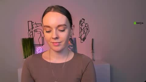 isla_dior online show from 11/04/25, 03:11