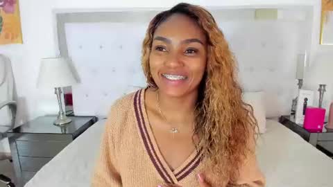 Vanessa online show from 06/19/26, 11:36