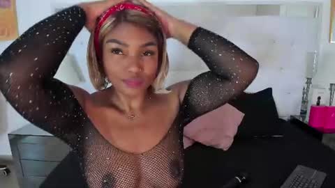 Vanessa online show from 06/30/26, 11:33