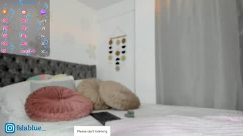Isla Blue online show from 06/22/26, 12:02