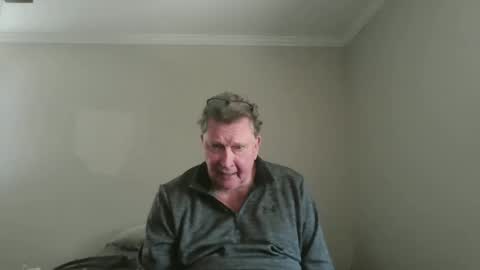 island625103 online show from 02/16/26, 07:43