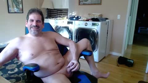 Snapshot of islandguy70 chatting on 12/26/24, 08:00 Jim online show from 12/26/24, 08:00