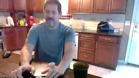 Snapshot of islandguy70 chatting on 09/20/25, 12:39 Jim online show from 09/20/25, 12:39