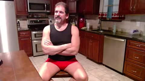 Snapshot of islandguy70 chatting on 10/13/25, 11:27 Jim online show from 10/13/25, 11:27