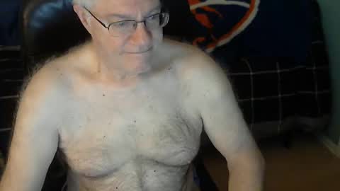 Snapshot of islesman22 chatting on 12/07/24, 10:56 islesman22 online show from 12/07/24, 10:56