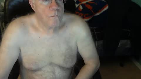 Snapshot of islesman22 chatting on 02/10/25, 10:20 islesman22 online show from 02/10/25, 10:20