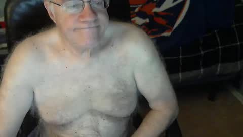 Snapshot of islesman22 chatting on 10/07/25, 10:01 islesman22 online show from 10/07/25, 10:01