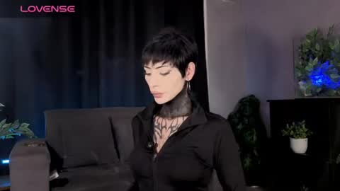 Julyane online show from 06/30/26, 12:44